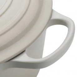 Le Creuset Round 7.25-Quart Dutch Oven - Meringue