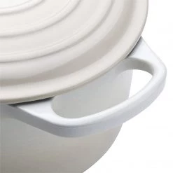 Le Creuset Oval 5-Quart Dutch Oven - Meringue