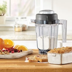 Vitamix 32-Ounce Dry Blade Container