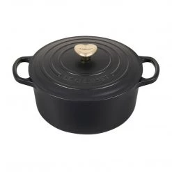 Le Creuset 3.5 Qt. Signature Round Dutch Oven - Licorice W/ Light Gold Heart Knob