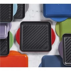 Le Creuset Enamaled Cast Iron Square Grill, 9.5