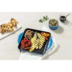 Le Creuset Enamaled Cast Iron Square Grill, 9.5