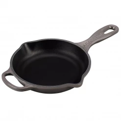 Le Creuset Signature 9'' Iron Handle Skillet - Oyster COOKWARE
