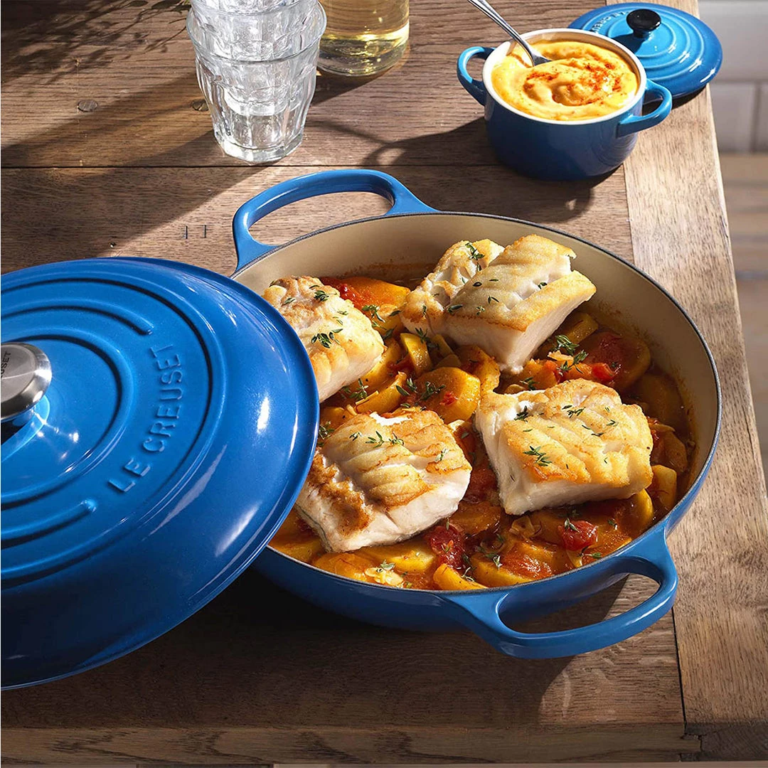 Le Creuset Signature 2.25-Quart Braiser With Stainless Steel Knob - Marseille 6 Le Creuset Signature 2.25-Quart Braiser With Stainless Steel Knob - Marseille