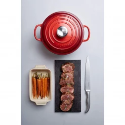 Le Creuset Signature 2.25-Quart Braiser With Stainless Steel Knob - Cerise
