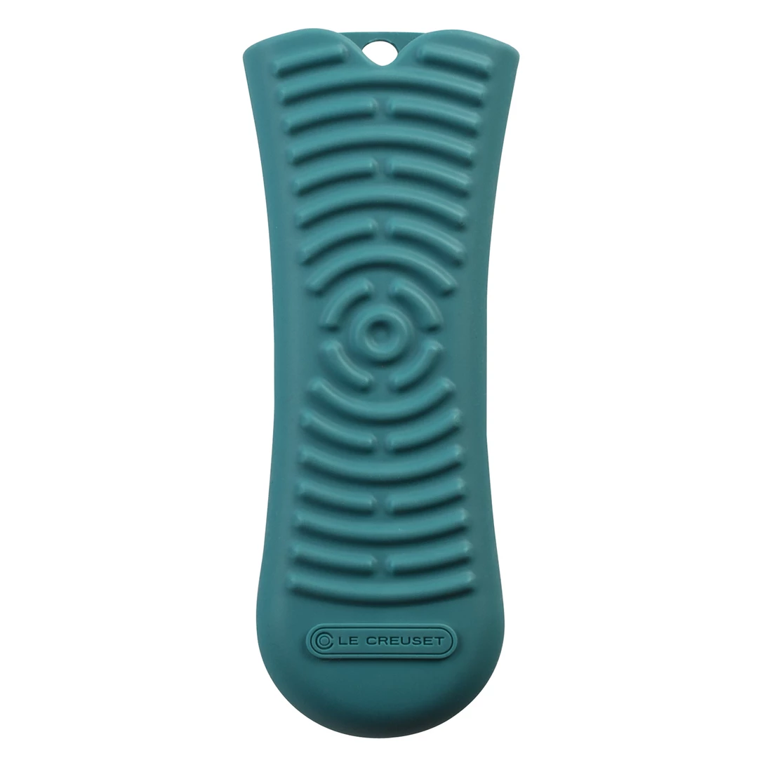 COOKWARE Le Creuset Cool Tool® 5.75'' X 2'' Handle Sleeve - Caribbean 3 COOKWARE Le Creuset Cool Tool® 5.75'' X 2'' Handle Sleeve - Caribbean