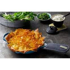 Le Creuset 10.25'' Signature Iron Handle Skillet - Marseille 13 Le Creuset 10.25'' Signature Iron Handle Skillet - Marseille