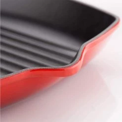 Le Creuset 10.25'' Signature Square Skillet Grill - Cerise 18 Le Creuset 10.25'' Signature Square Skillet Grill - Cerise