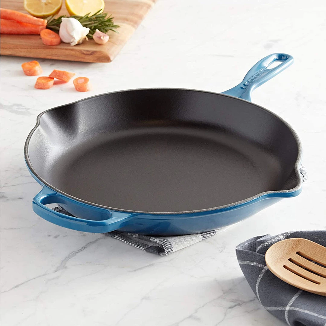 Le Creuset 11.75'' Signature Skillet - Marseille 9 Le Creuset 11.75'' Signature Skillet - Marseille
