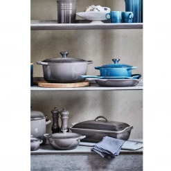 COOKWARE Le Creuset 3.5 Qt. Signature Round Dutch Oven - Caribbean