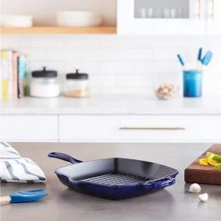 COOKWARE Le Creuset 10.25'' Signature Square Skillet Grill - Indigo 13 COOKWARE Le Creuset 10.25'' Signature Square Skillet Grill - Indigo