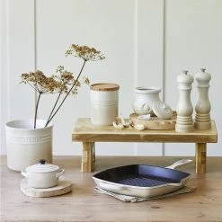 Le Creuset 10.25'' Signature Square Skillet Grill - Meringue COOKWARE