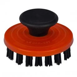 COOKWARE Le Creuset 3 1/4" X 3 1/4" Nylon Brush - Flame