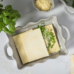 BAKEWARE CASAFINA MED. RECT. RUFFLED BAKER - GRAY