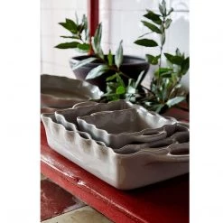 BAKEWARE CASAFINA SQUARE RUFFLED BAKER - GRAY