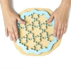 Lekue Kids Cookie Cutter Set Of 3, Multi