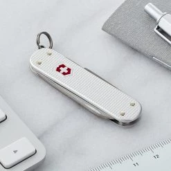 Victorinox Swiss Army Classic SD Small Pocket Knife Silver 58 Mm