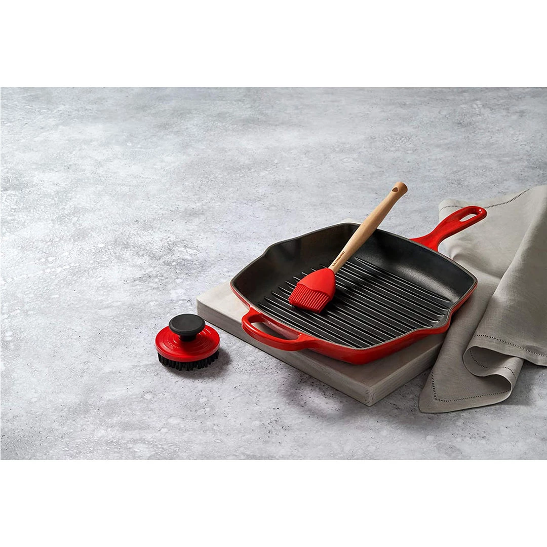 Le Creuset 10.25'' Signature Square Skillet Grill - Cerise 12 Le Creuset 10.25'' Signature Square Skillet Grill - Cerise