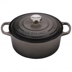 COOKWARE Le Creuset Round 4.5-Quart Dutch Oven - Oyster