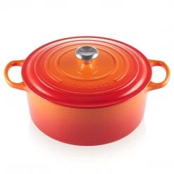 COOKWARE Le Creuset Round 9-Quart Dutch Oven - Flame